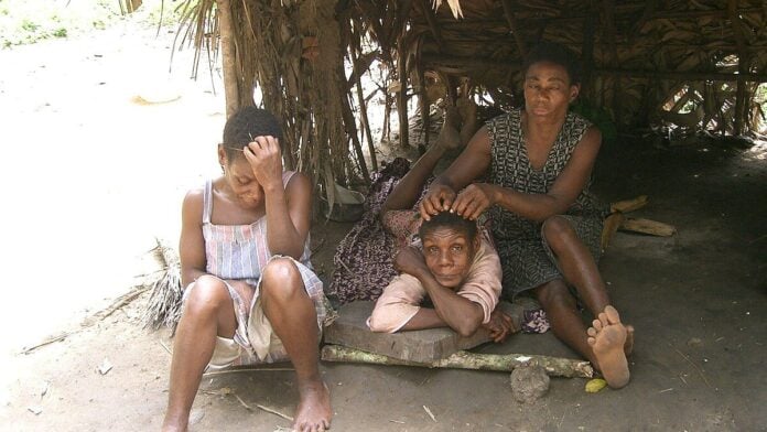 Femmes Pygmées du Cameroun