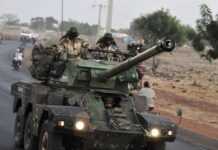 Tunisie : des politiques indignés par « l’invasion barbare » de la France au Mali