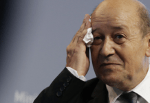 Crise au Mali : Jean-Yves Le Drian à Alger pour chercher du renfort