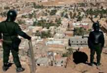 Algérie : 2 ans ferme pour avoir filmé des policiers en train de voler