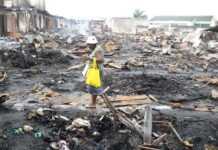 Gabon : plus de 100 magasins consumés au marché Mont-Bouet