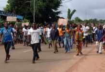 Côte d’Ivoire : affrontements lors d’une marche des jeunes de l’opposition