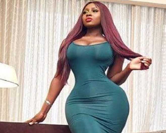 Gambie : la princesse Shyngle compare les filles qui font la LIPO à des dindes suralimentées