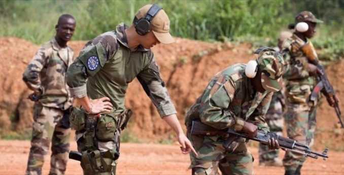 Centrafrique : le Rwanda et la Russie déploient leurs soldats pour traquer les rebelles