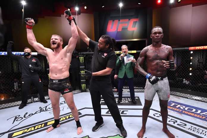 UFC 259 : Blachowicz inflige à Adesanya sa première défaite