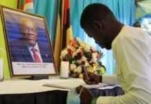 Bobi Wine rend hommage à John Magufuli à Kampala