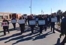 Marche dans la ville de Figuig