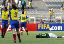 Marc Vivien Foe gisant sur le gazon