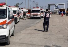 Des ambulances palestiniennes en provenance de Gaza