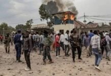 Manifestants devant la MONUSCO