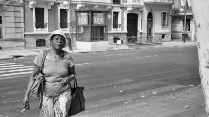 Black-lady-in-Madrid Raffael Herrmann