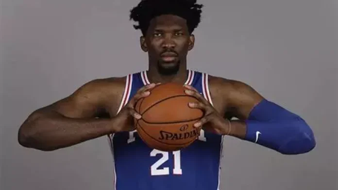 Le basketteur camerounais, puis français, désormais américain Joël Hans Embiid