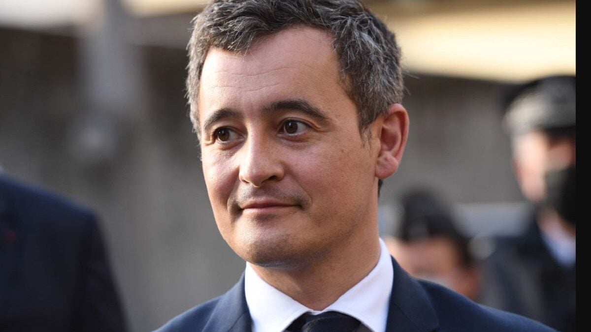 Gérald Moussa Darmanin, fier de ses racines algériennes, quitte le