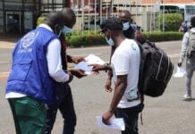 Les émigrants camerounais à l’aéroport